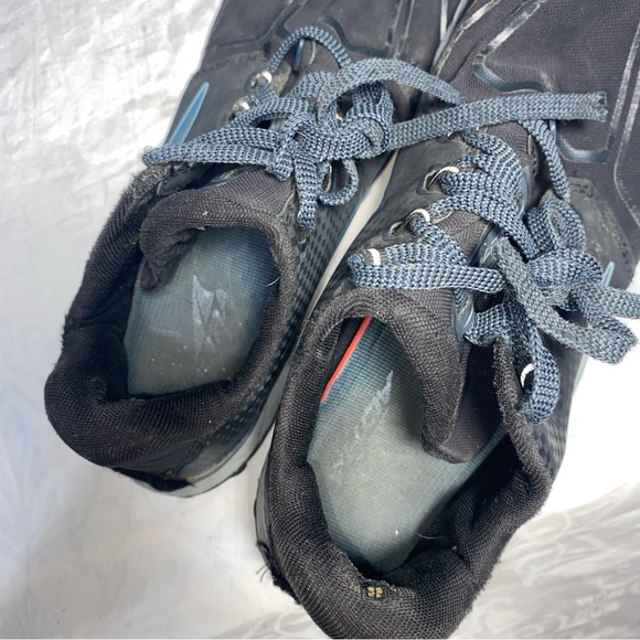 Altra Women’s Superior 4.5 Size 8 Black and Blue Pre Owned See Photos Shoes - Picture 2 of 16